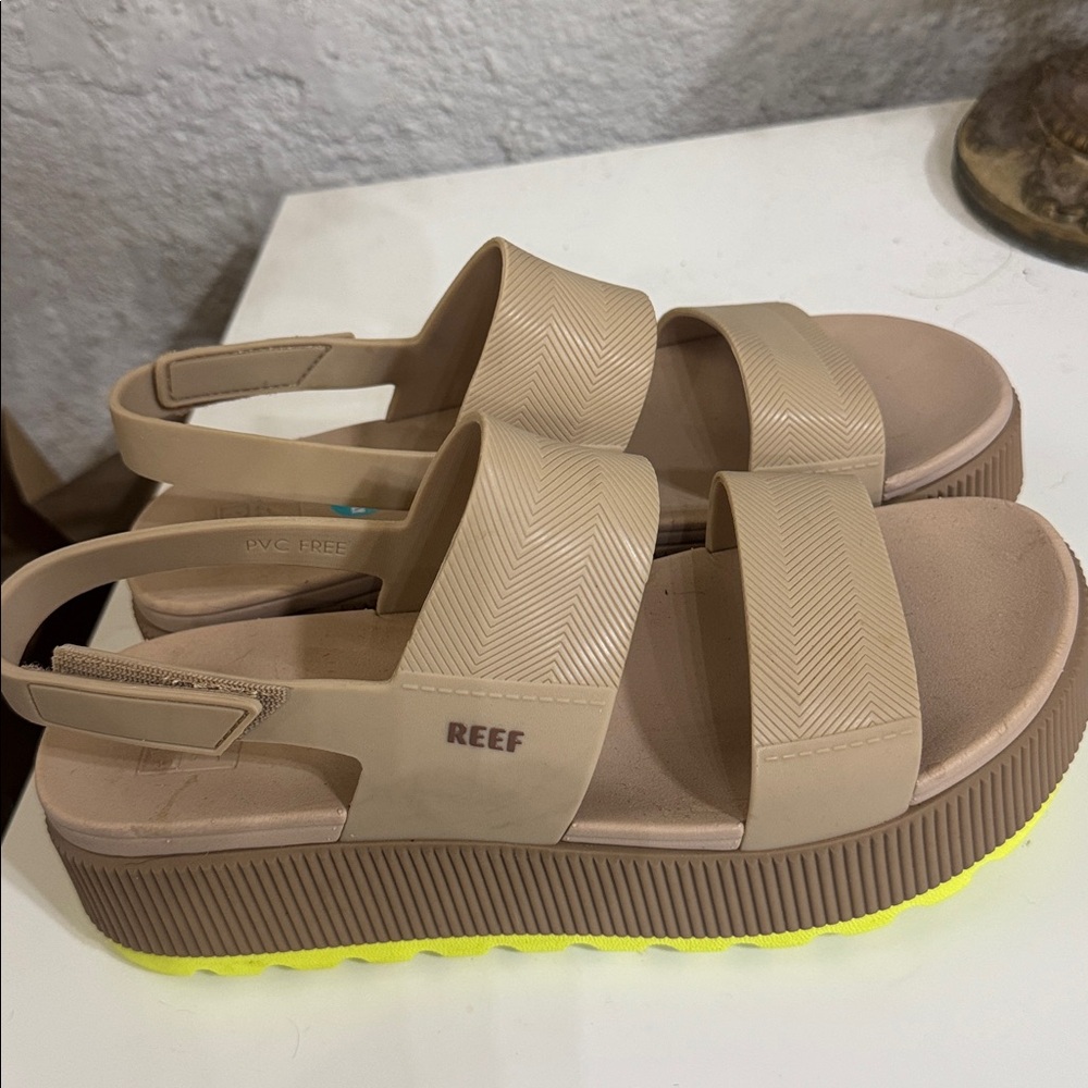 Reef Women's Beige and Neon Yellow Platform Sandals - Picture 4 of 4